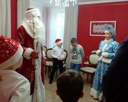 992ного